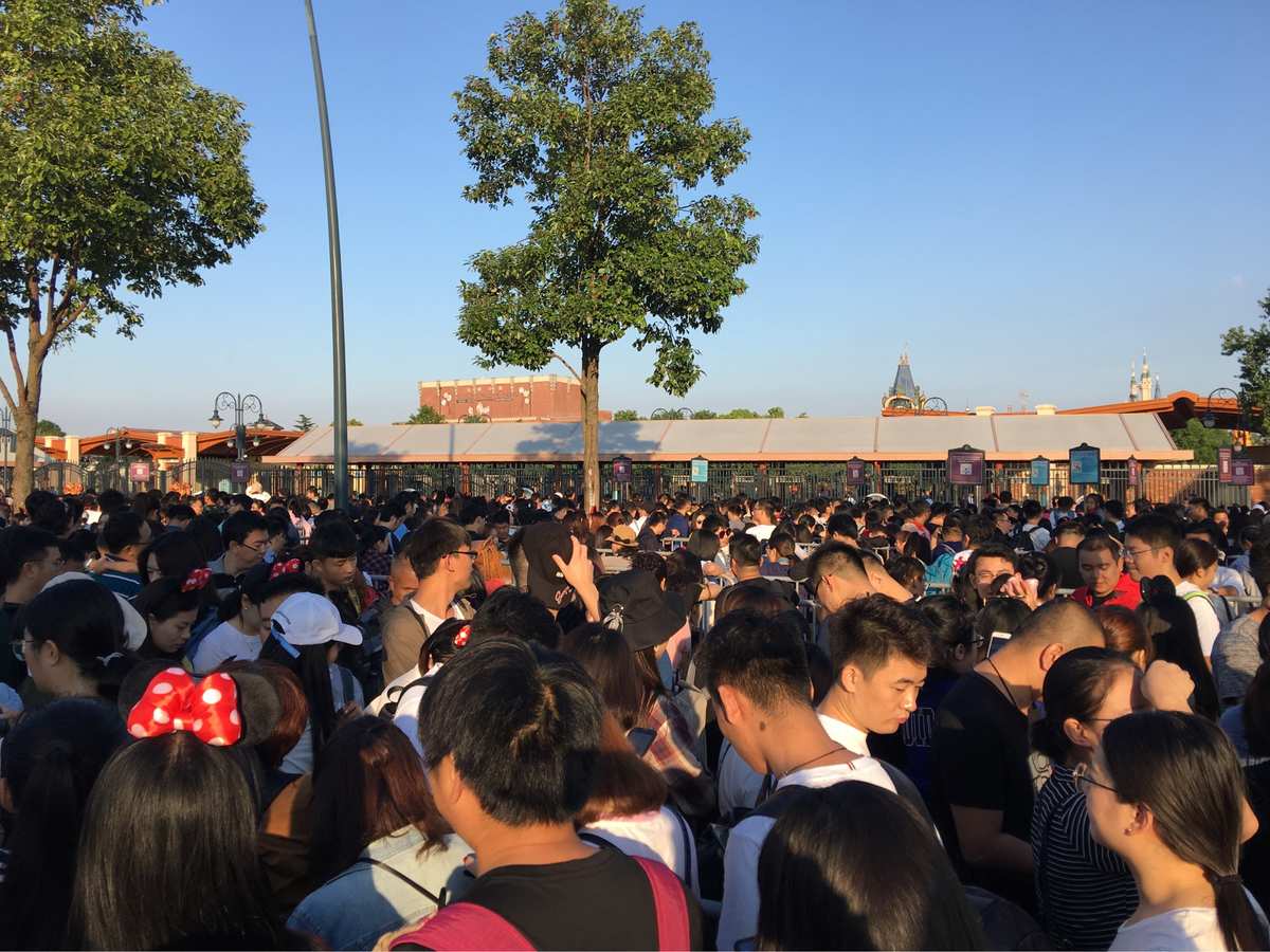 迪士尼门票香港多少钱_香港迪士尼乐园购票_