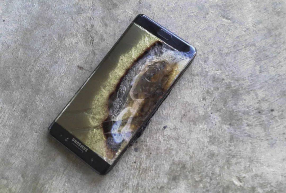 手机电池爆炸的前兆是什么