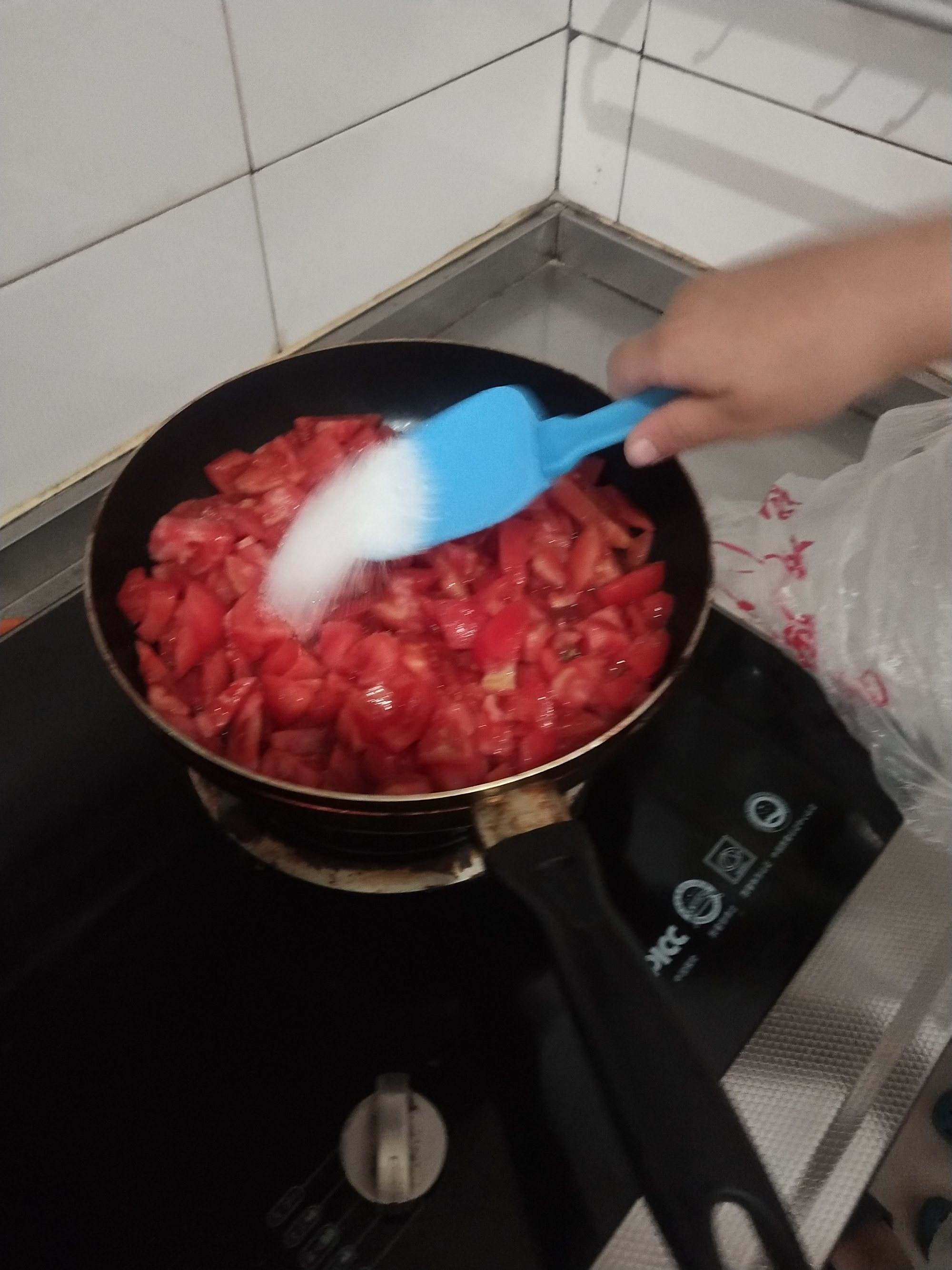 白衣服上沾了番茄酱用什么能洗掉